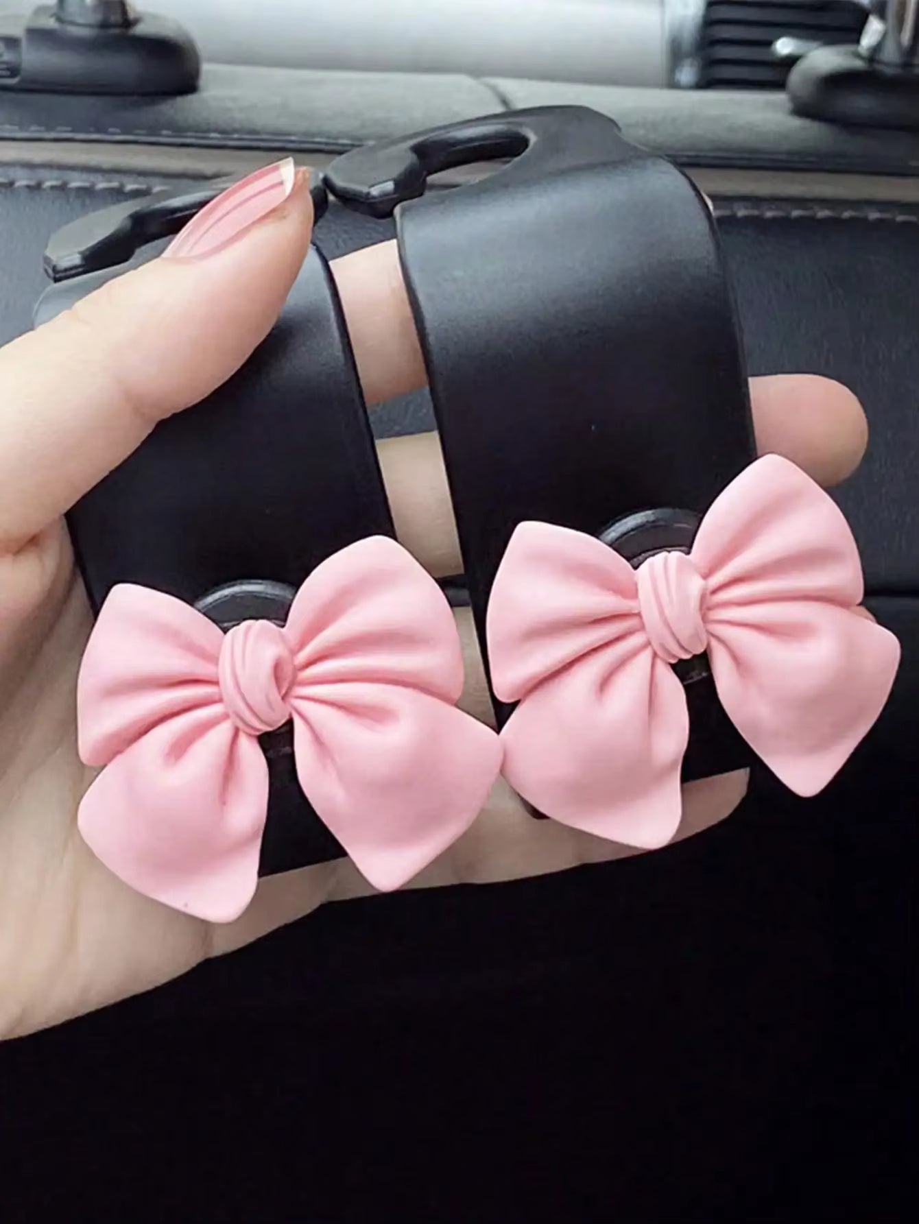 2Pcs Bow Shaped Car Rear Hook Creative Interior Car Hook Car Hook Car Hook Car Seat Back Storage